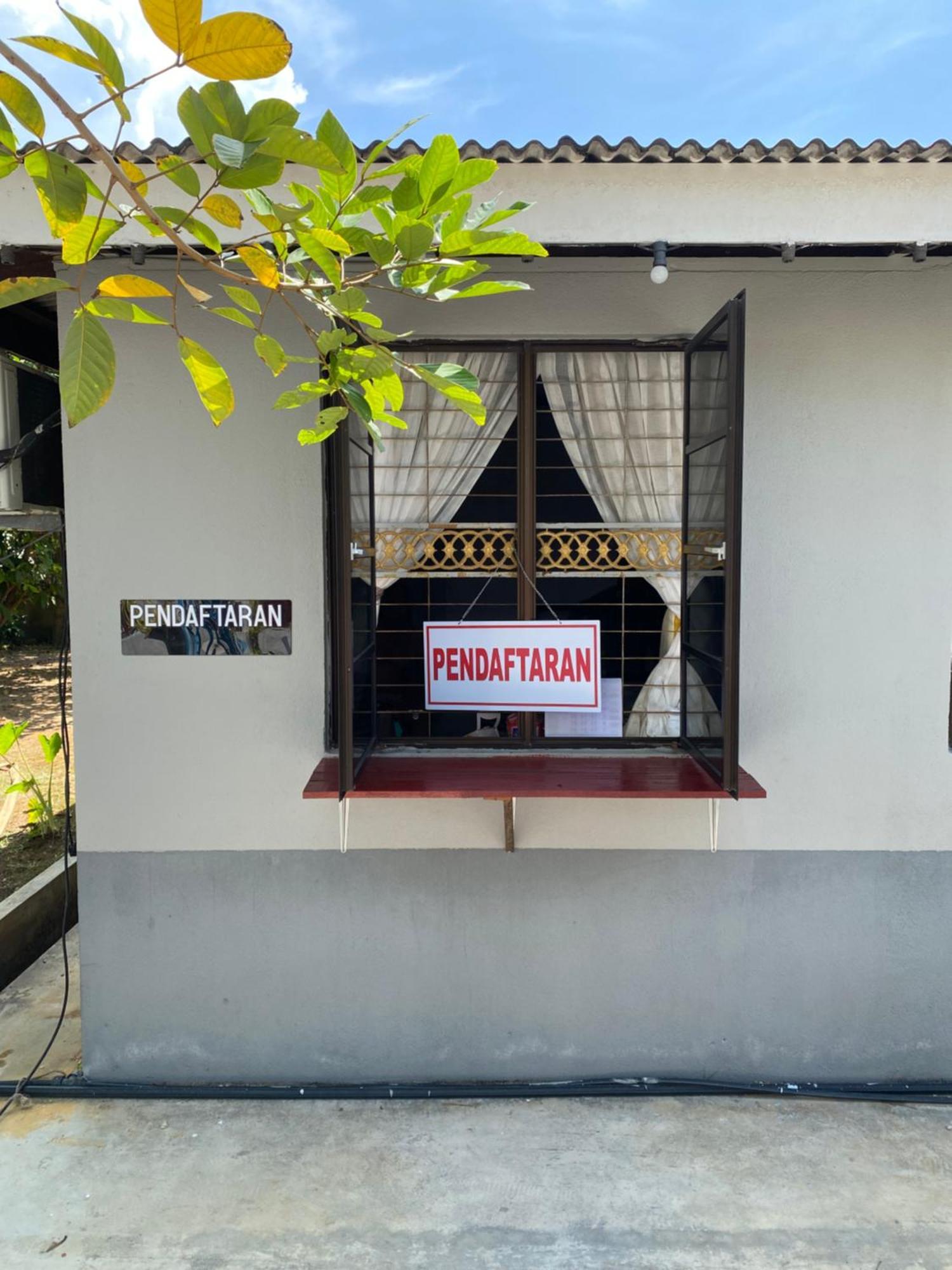 Lakse Inn Homestay Kampong Pengkalan Maras Exterior foto