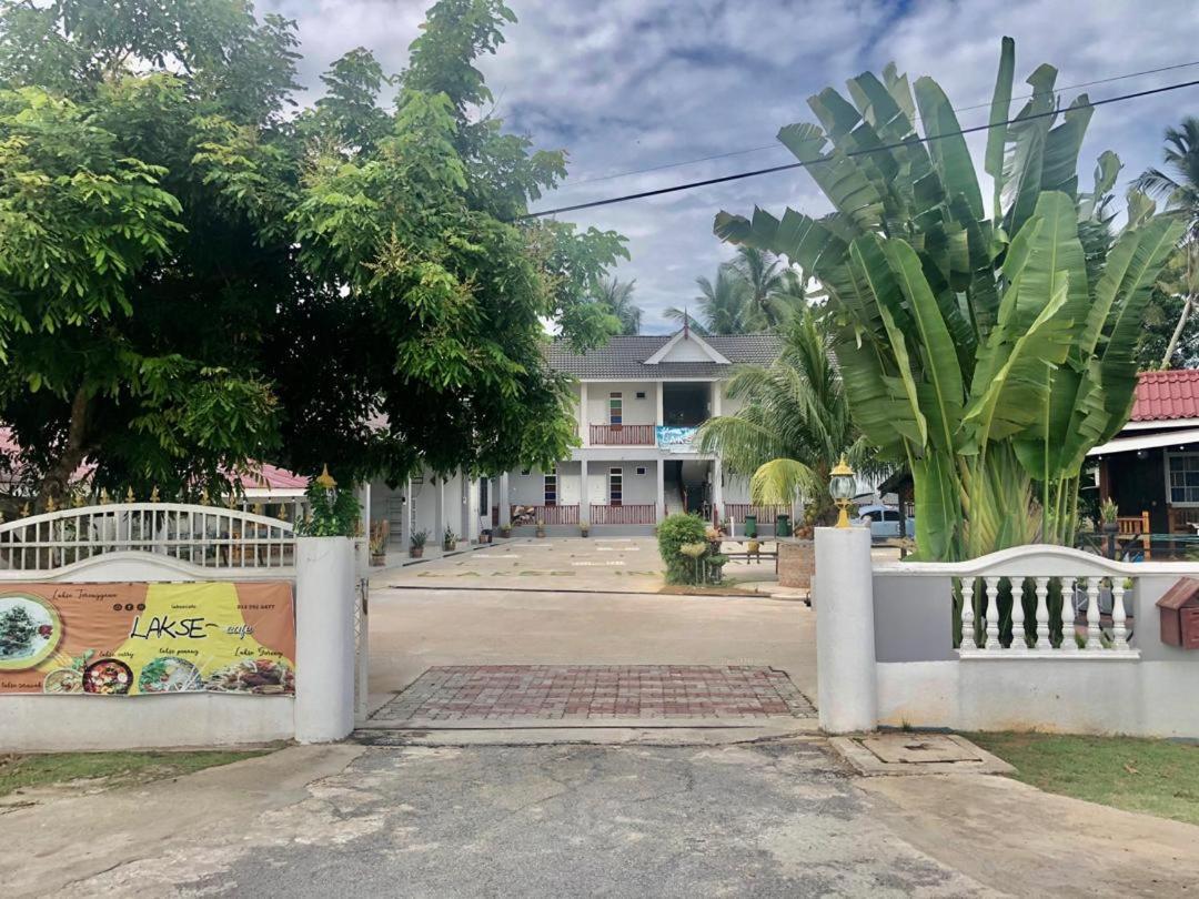Lakse Inn Homestay Kampong Pengkalan Maras Exterior foto